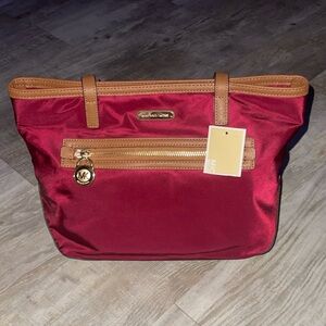 New MICHAEL Michael Kors Burgundy Kempton Claret tote shoulder bag with tag